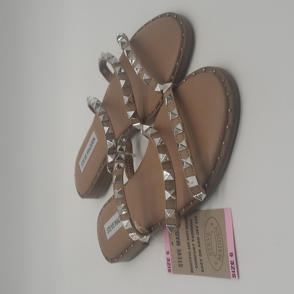 1115- Steve Madden Slip-On 3 Band Studded Women's Sandals Size 6 NWT - Picture 2 of 8